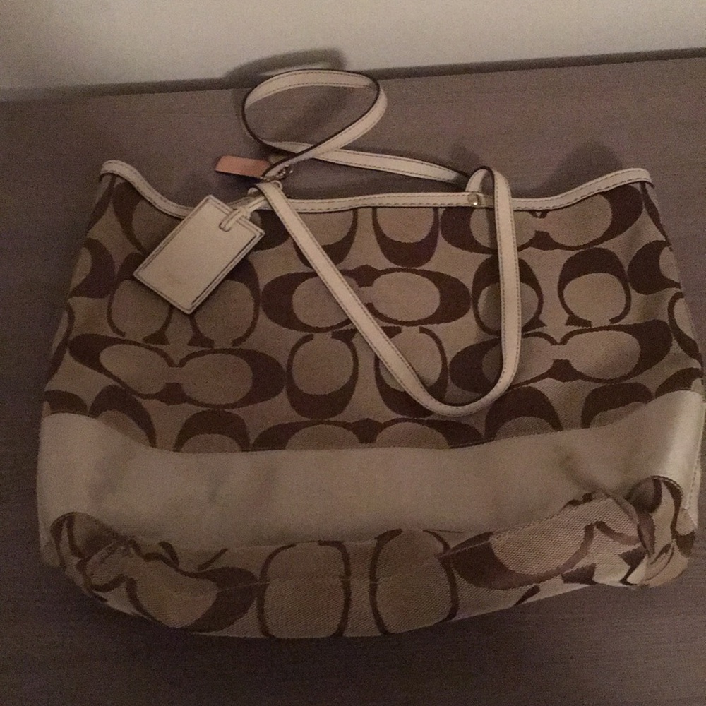 Coach purse - like new, REAL
